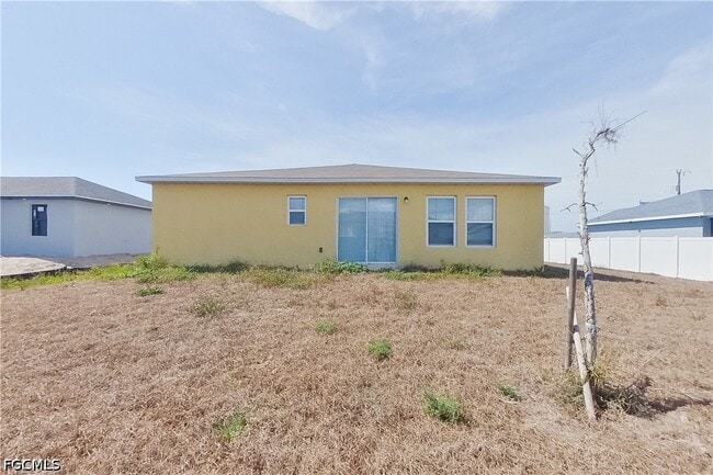 Building Photo - 2227 NW 11th Ct