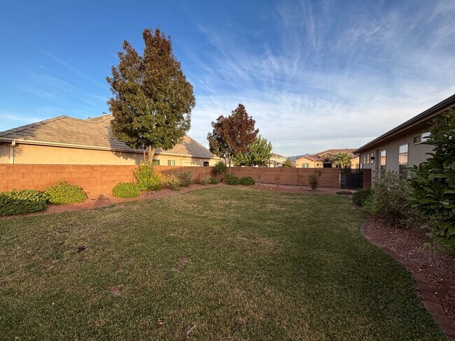 Building Photo - SPACIOUS SINGLE LEVEL HOME IN WASHINGTON FIELDS FOR RENT!