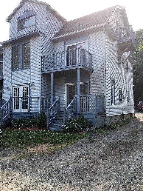 Primary Photo - 1079 Broad St