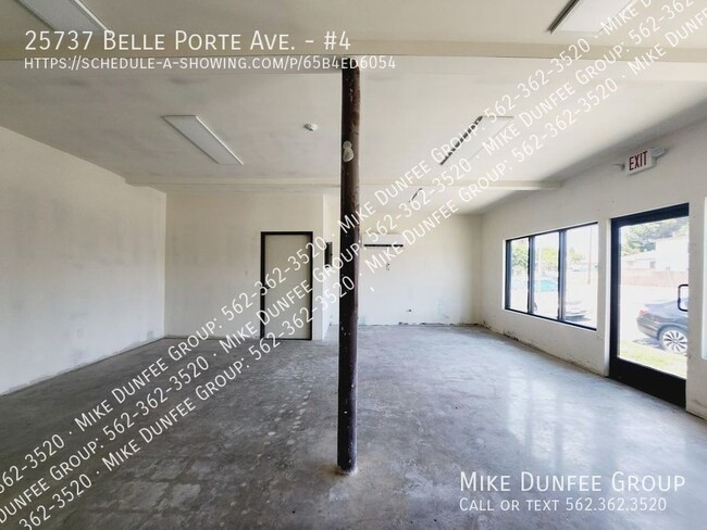 Building Photo - Commercial Storefront (Shell) Space Availa...