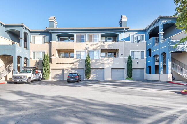 Building Photo - 1170 Beethoven Common