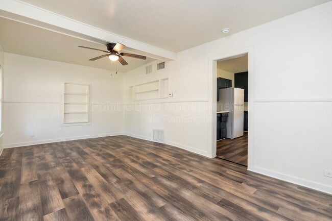 Building Photo - 1160 S Richmond Ave