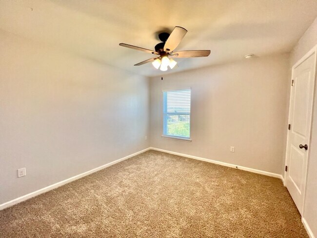 Building Photo - 4703 Windsor Park Ln