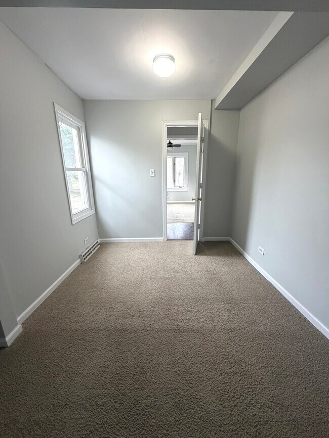 Building Photo - 2209 Douglas Ave