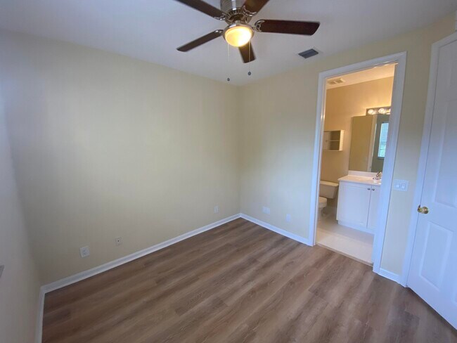 Building Photo - 4456 Regal Ct