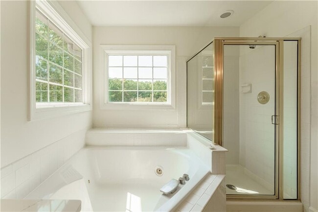 Building Photo - 3272 Pomarine Ln NW