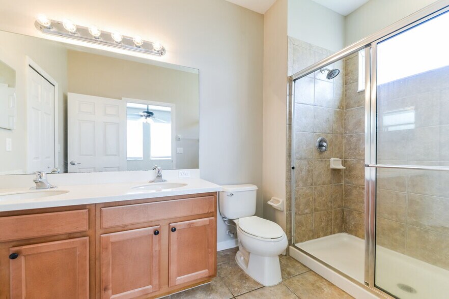 Building Photo - 901 Fern Leaf Dr