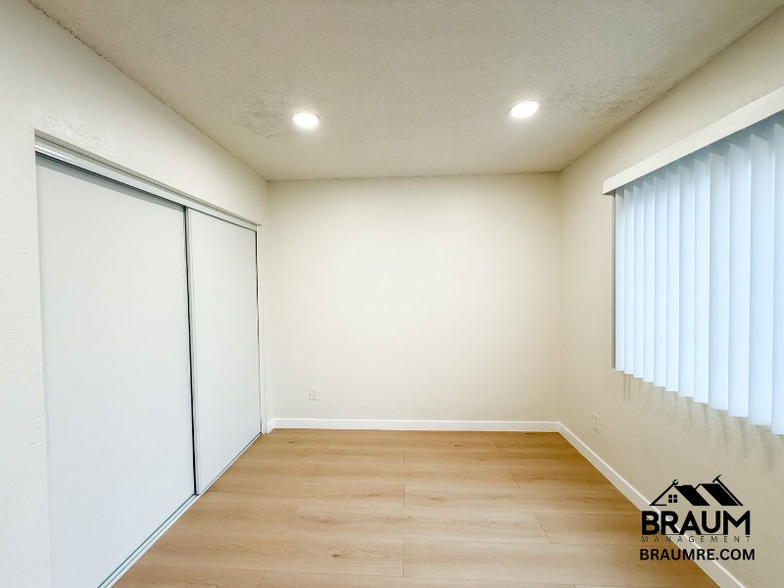 Building Photo - 4636 Laurel Canyon Blvd