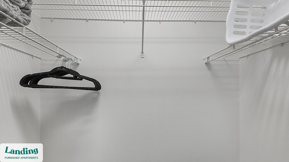 Building Photo - 5275 Town and Country Blvd