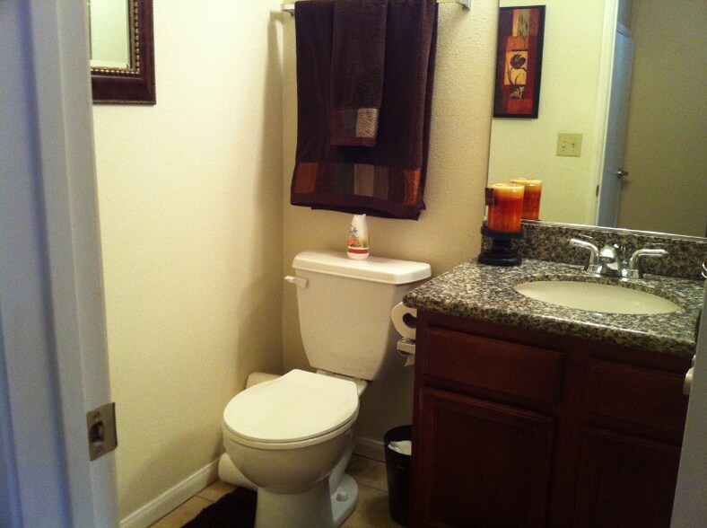 Building Photo - 10235 Madrid Way