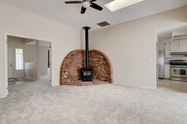 Building Photo - Updated Oak Harbor Home in Ridgehaven