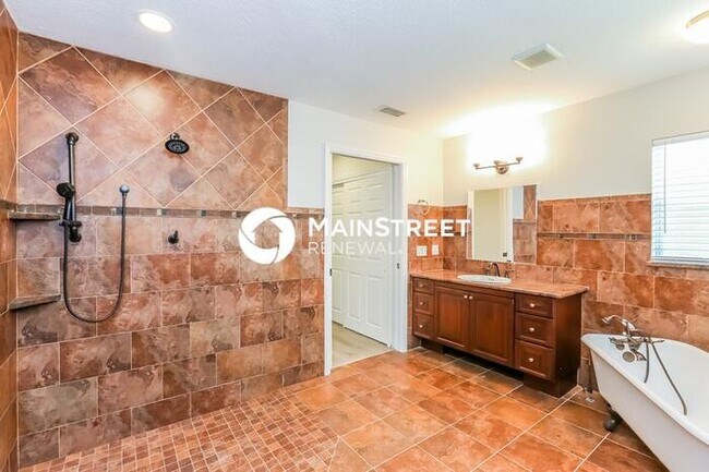 Building Photo - 3 Bedroom Pet-Friendly Home in NORTH PORT, FL with Main Street Renewal