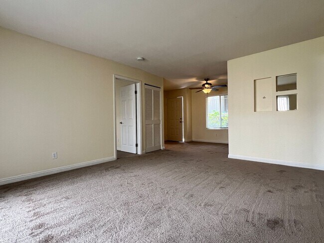 Building Photo - Beautiful Condo For Rent Near in Linda Vista