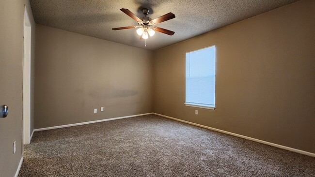 Building Photo - FOR LEASE - 2/2/1  - NORTH LUBBOCK