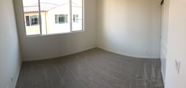 Building Photo - Newly Renovated 2 Bedroom Condo in Anaheim