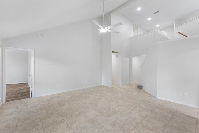 Building Photo - 1815 Moston Dr
