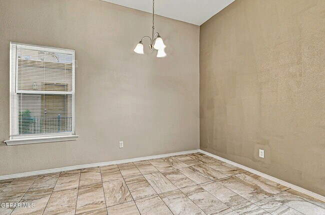Building Photo - 716 HC Gilbert Minjares Dr