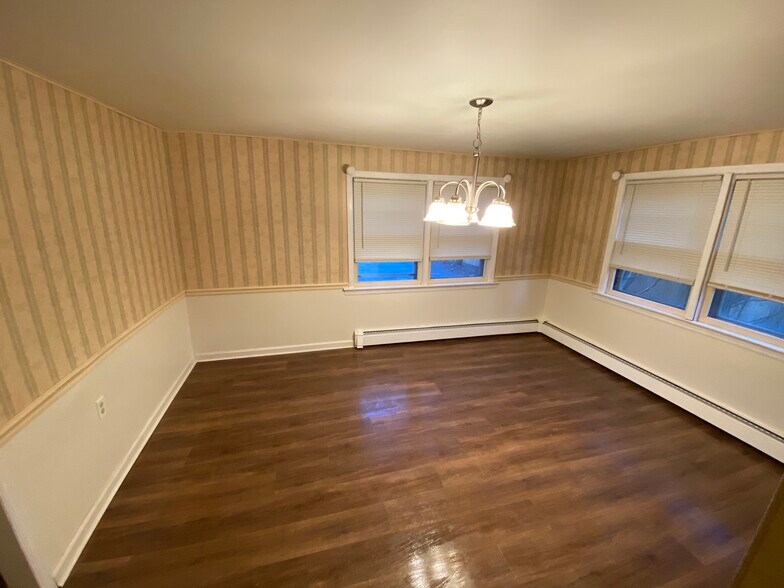 Building Photo - 341 Cherry Quay Rd
