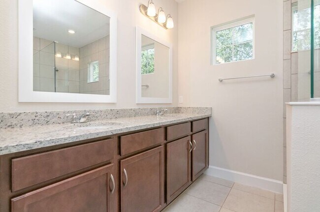 Building Photo - 924 Grand Wildmere Cove