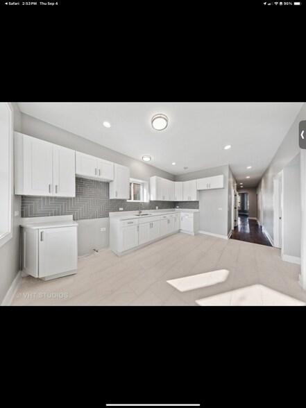 Kitchen - 7415 S Union Ave