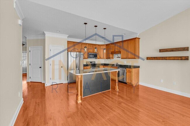 Building Photo - 810 Klondike Way