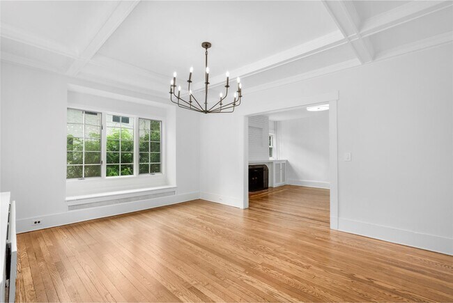 Building Photo - 32 Stuyvesant Ave