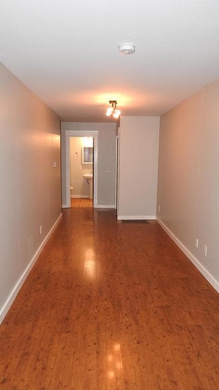 Building Photo - 517 Holmes St