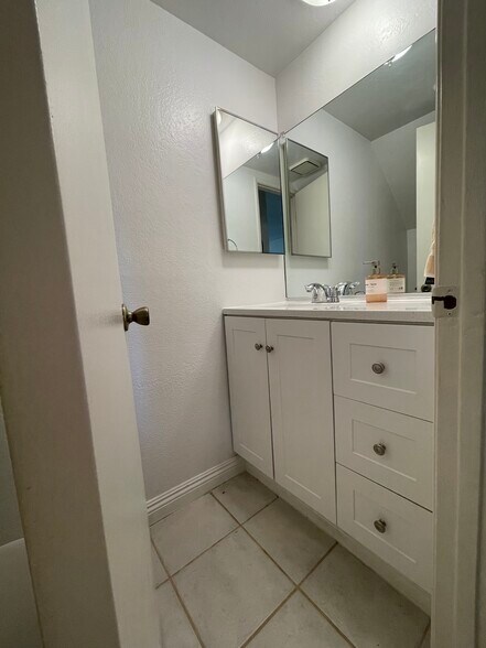 Downstairs half bathroom - 918 S Mountain Ave