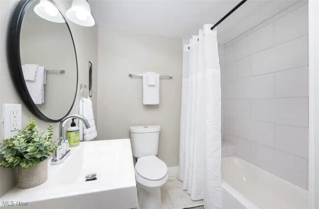 Building Photo - 1807 Auburn Ave