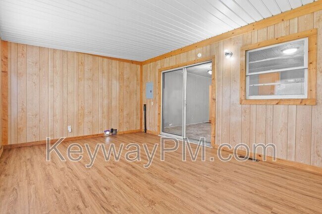 Building Photo - 3211 Alpine Rd