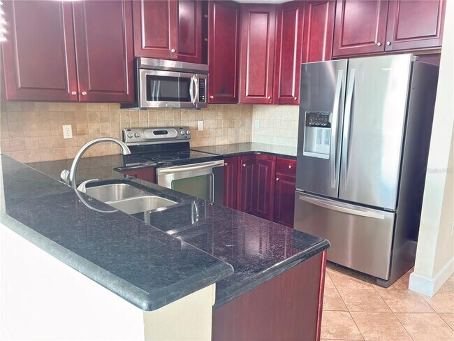 Building Photo - 101 S Eola Dr