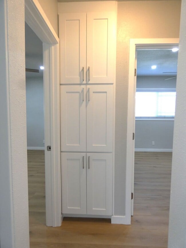 Building Photo - *Available NOW  in Whittier!*