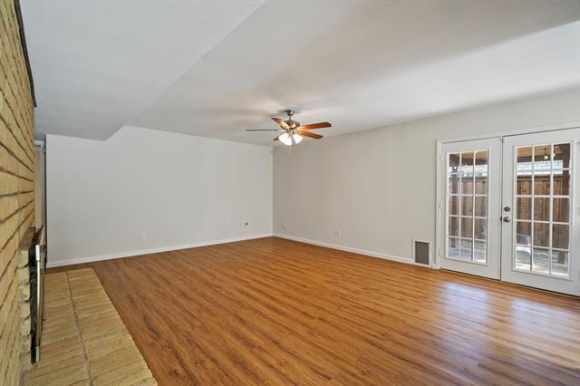 Building Photo - 3002 Lindbergh Dr