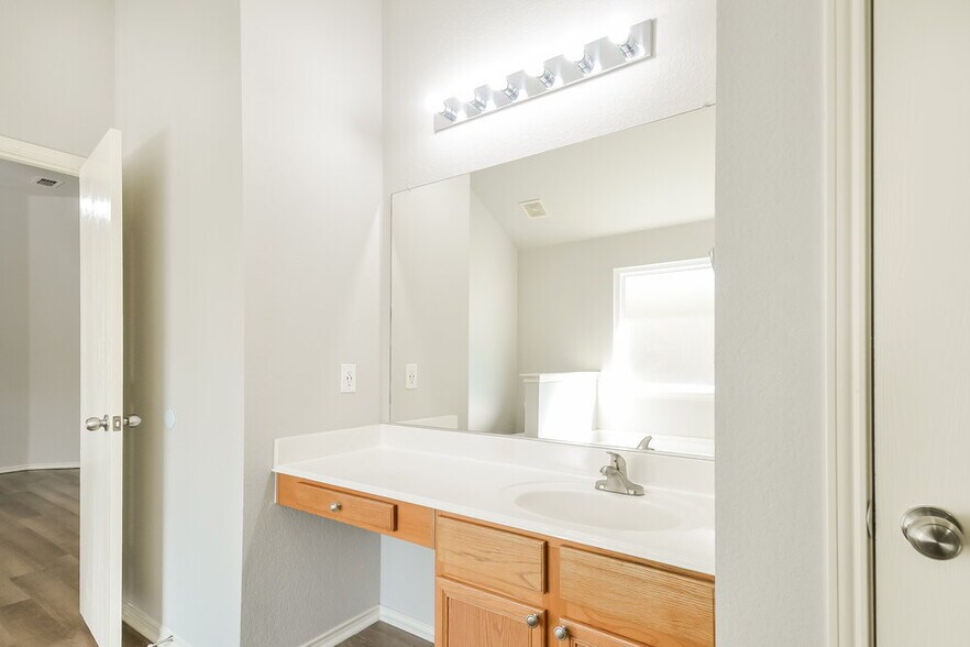 Building Photo - 3720 Allison Dr