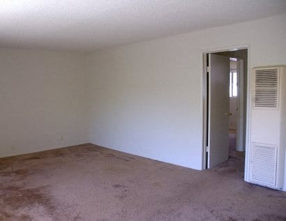 Building Photo - 209 Violet Ave