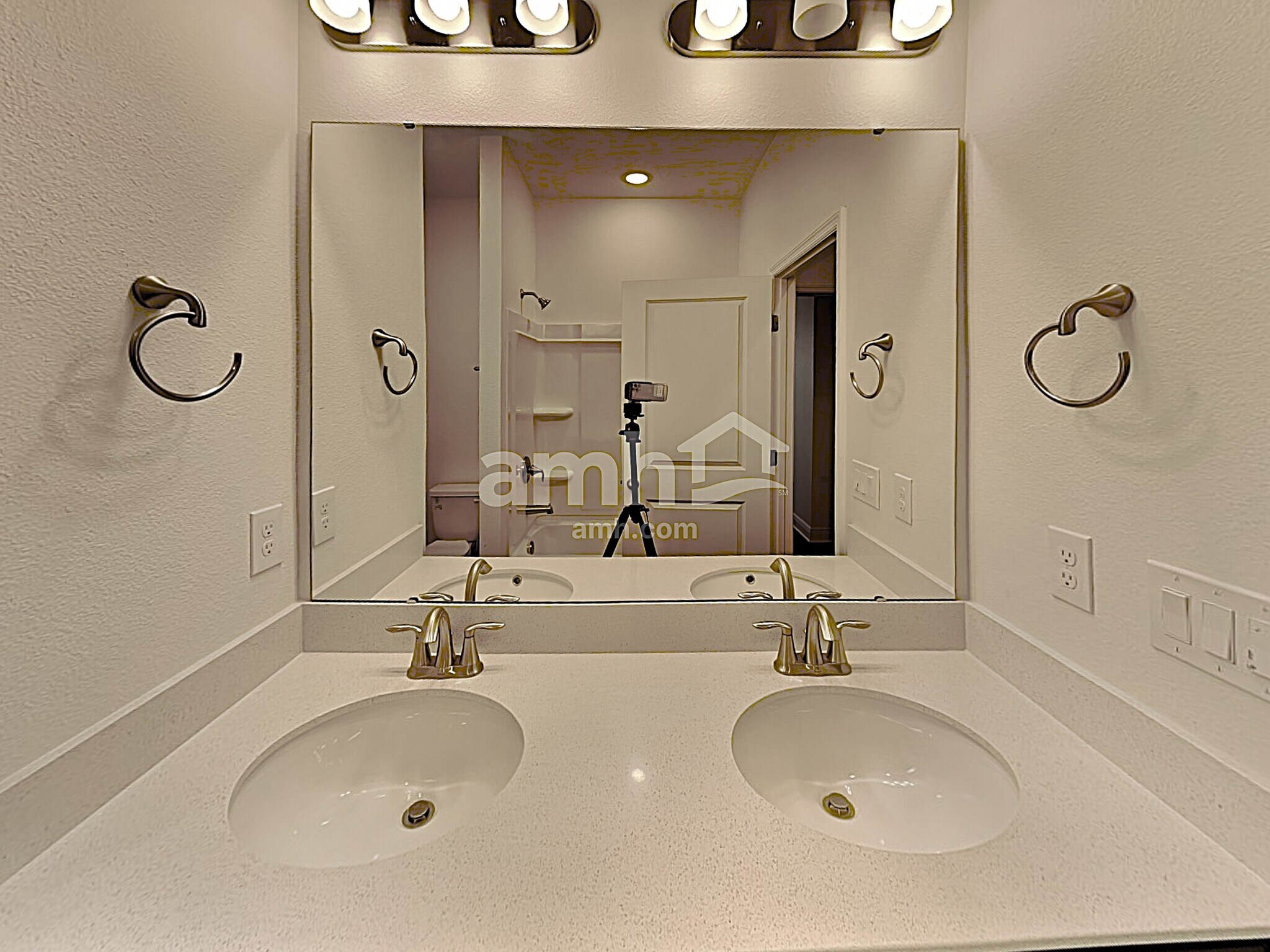 Building Photo - 2756 Ponds Trl