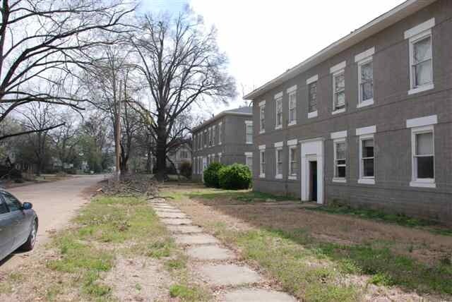 Primary Photo - 205 Pine St