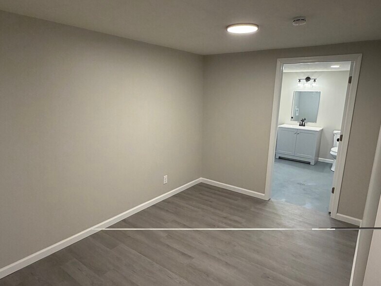 Building Photo - 7524 N 34th St