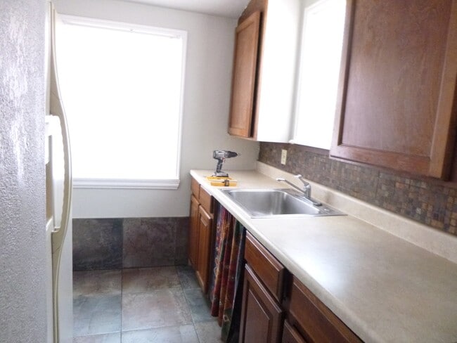 Building Photo - 2 bedroom 1 bath home located in Marysville
