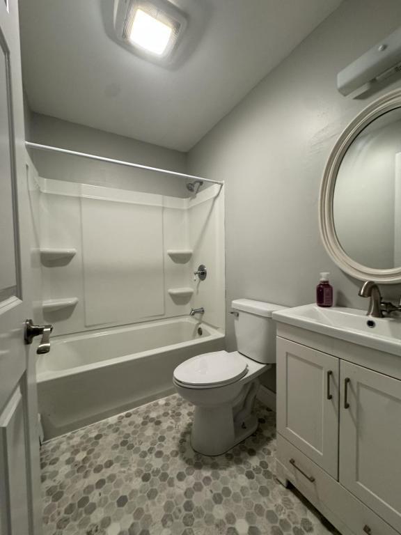 Building Photo - 1522 N 28th St