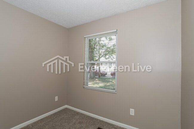 Building Photo - 2027 Highland Ave