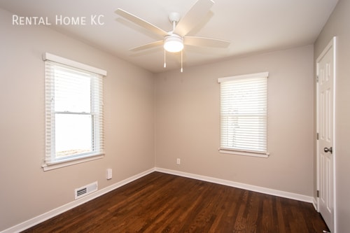 Building Photo - 6516 W 78th St