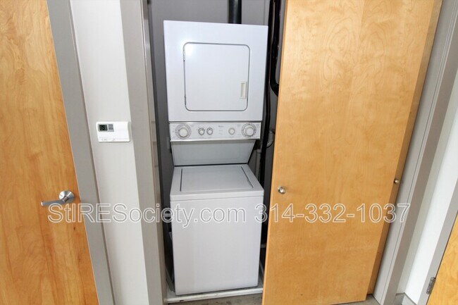 Building Photo - 8125 Michigan Ave