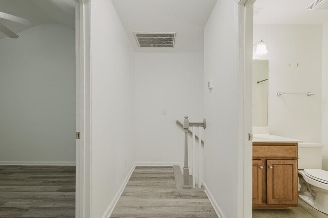 Building Photo - 1698 Low Country Pl