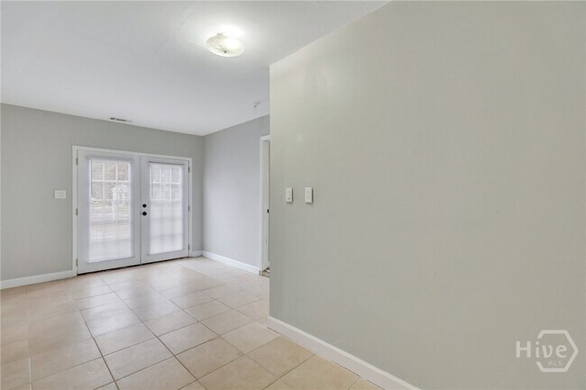 Building Photo - 34 Quail Forest Dr