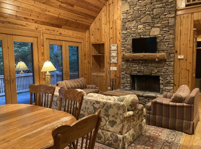 Building Photo - 242 Eastman Mountain Rd