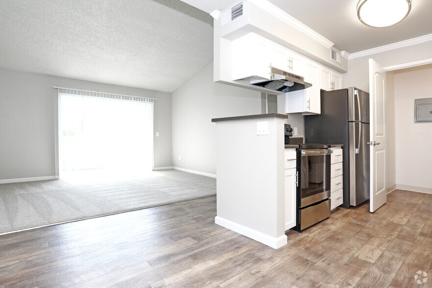 Building Photo - Plum Tree Apartment Homes