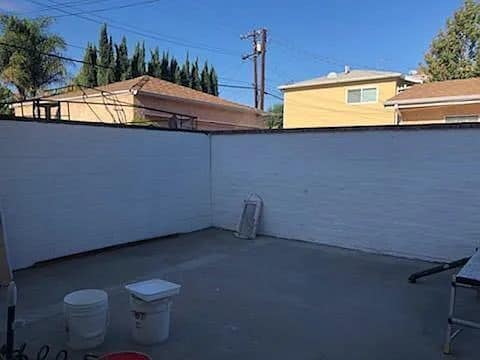 Building Photo - "Charming Burbank 2-Bed, 2-Bath Oasis on North Hollywood Way!"