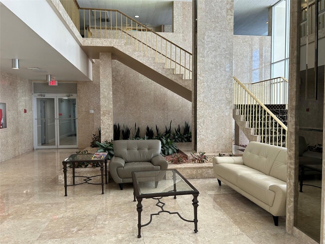 Building Photo - 4020 Galt Ocean Dr