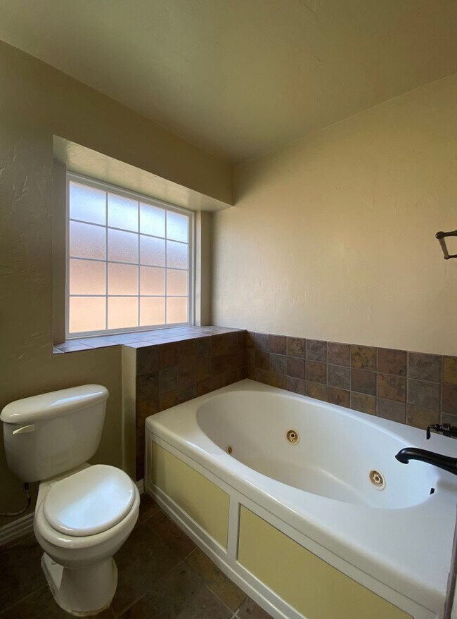 Building Photo - First Month Free!  Freshly Remodeled - New...